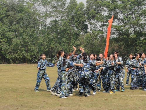 东莞拓展培训风采：我们胜利啦！